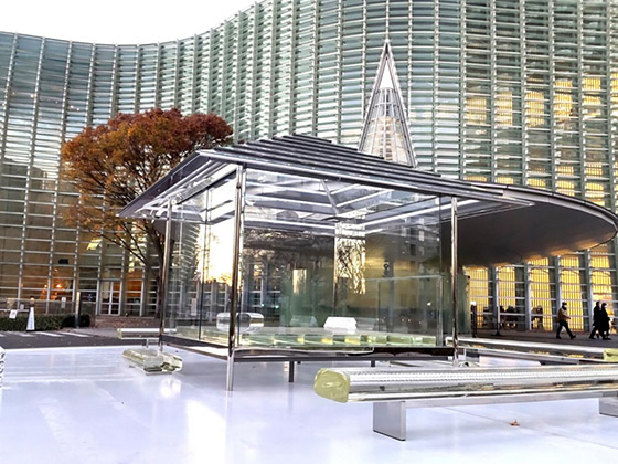 国立新美術館